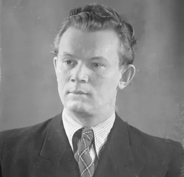 Евгений Шутов
